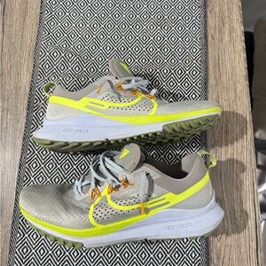 Nike React Pegasus Trail 4 size 10 men